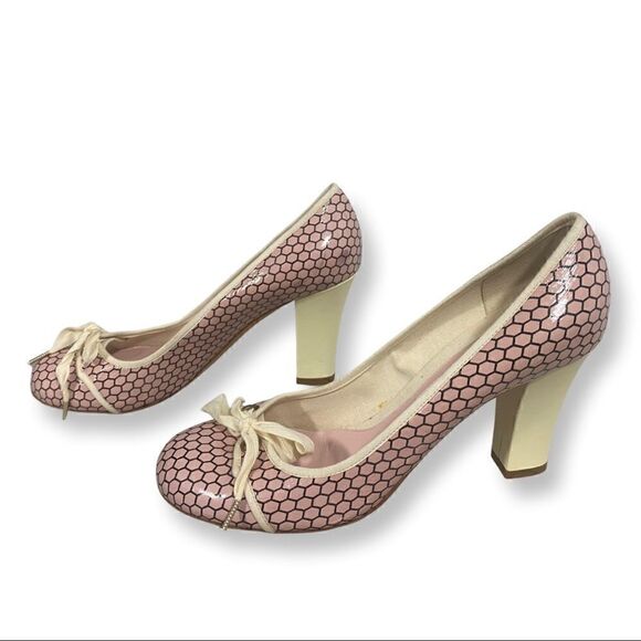 Marc Jacobs Vintage Patent Leather Fishnet‎ Pumps Size 39 - Picture 3 of 11